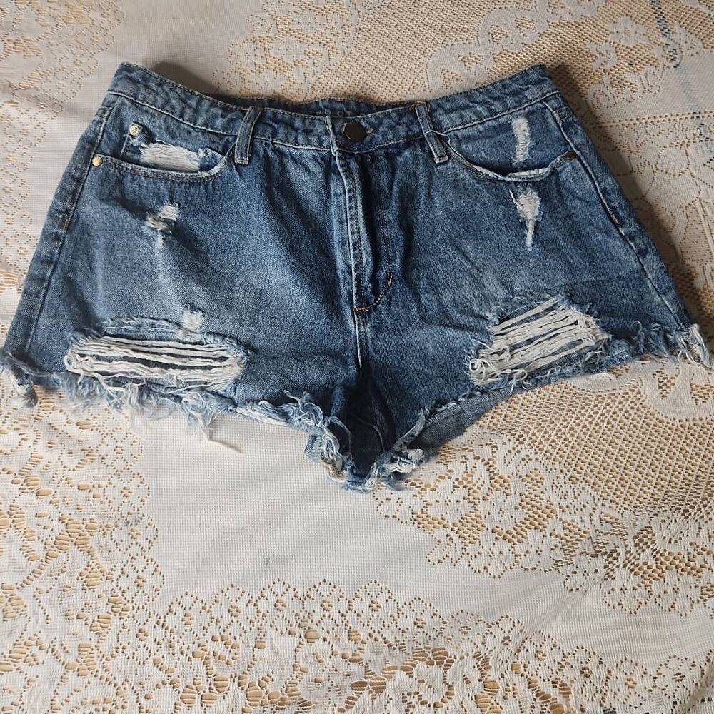 Articles of society distressed jean shorts women's 29" waist